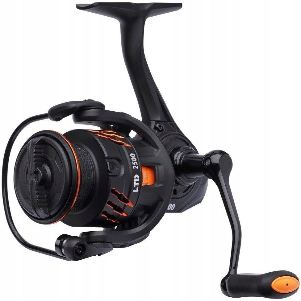 Savage Gear Orange LTD 3000 FD 8+1 reel