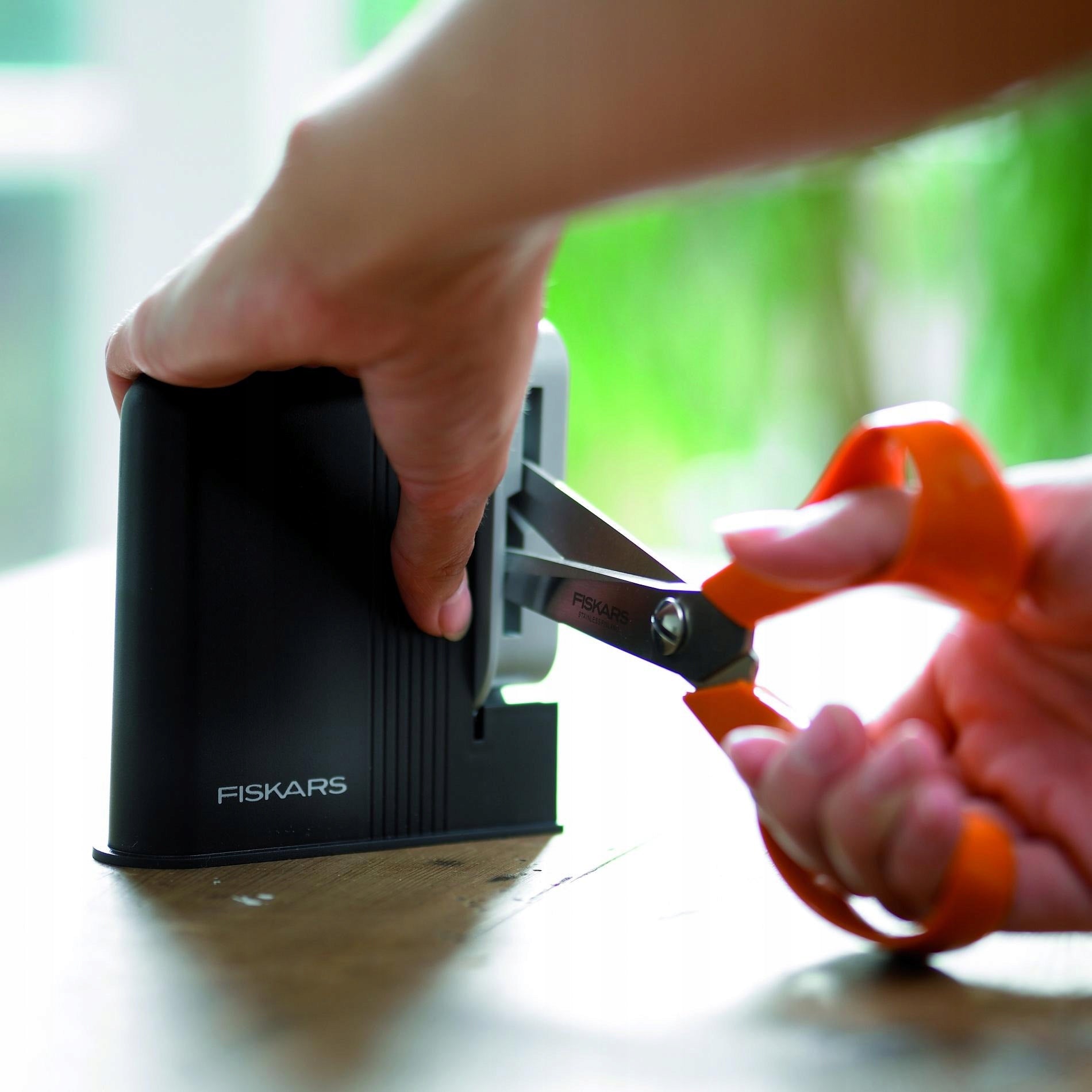 Scissor sharpener FISKARS - 9600 TAILORING Manufacturer code 1000812