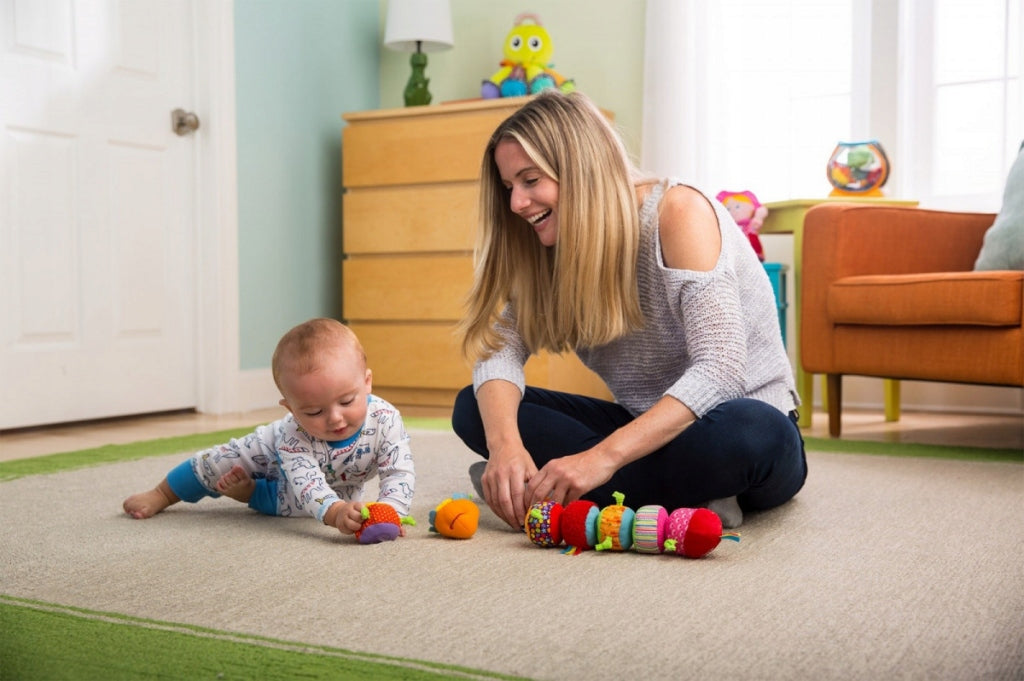 Sensory caterpillar +6 months Packaging status original
