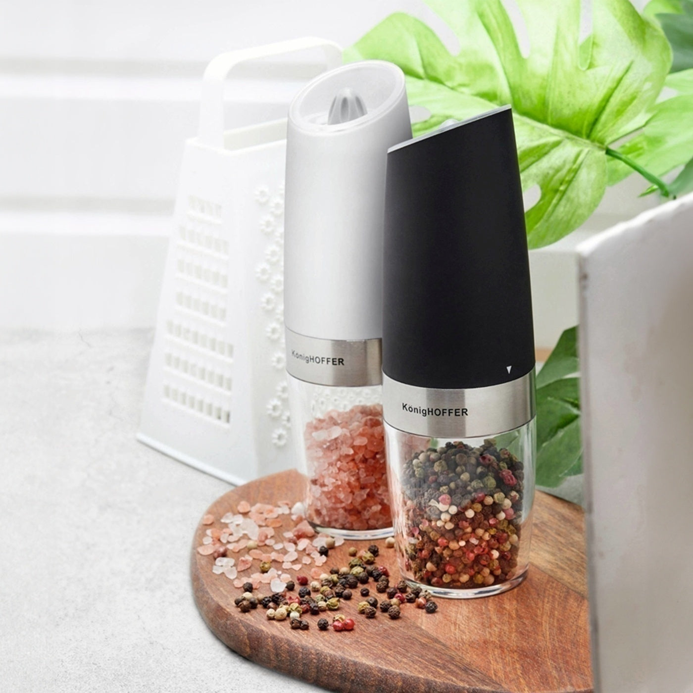 Set of 2x ELECTRIC PEPPER AND SALT GRINDER white and black Konighoffer Luca Packaging status original