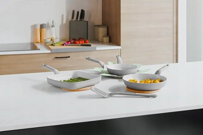 Set of 4 BergHOFF Balance Moonmist pans with Balance spatula Brand Berghoff