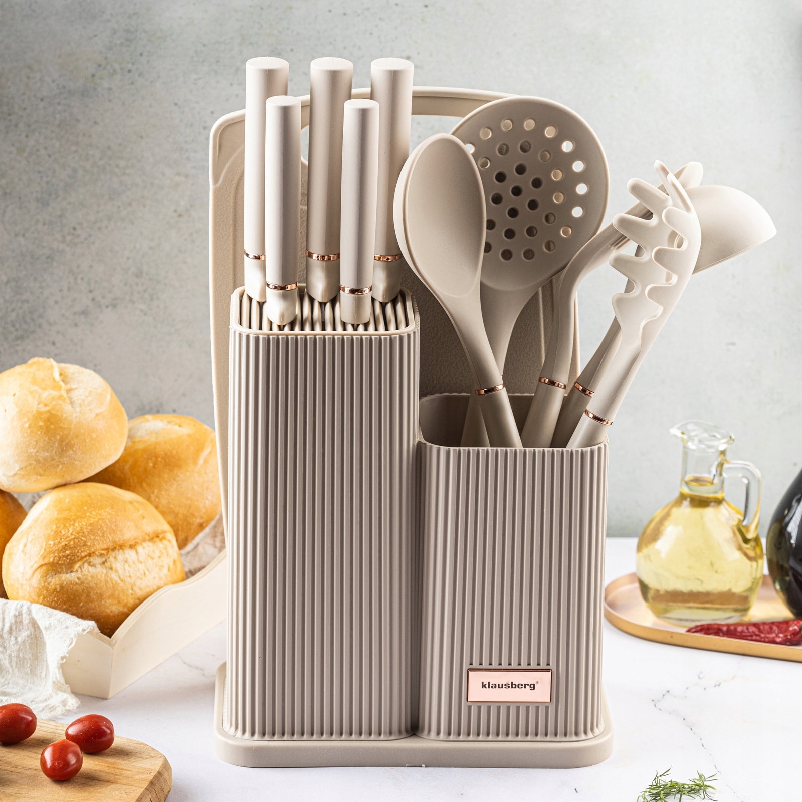 Set of 5 Knives + Set of 5 Kitchen Utensils + Cutting Board + Stand Packaging status original