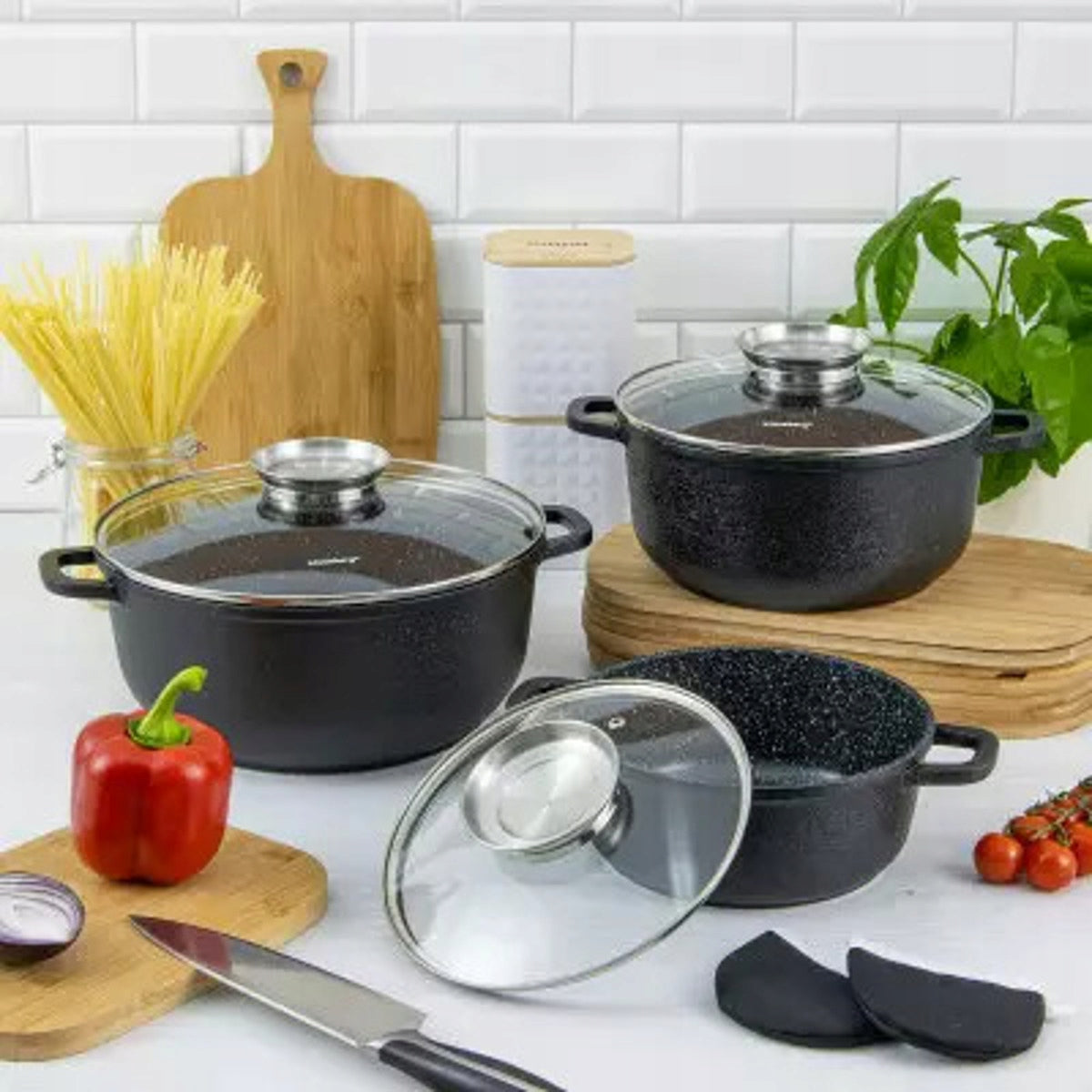 Set of pots pot pan granite pot 20 24 28 cm. EAN (GTIN) 5902666613592