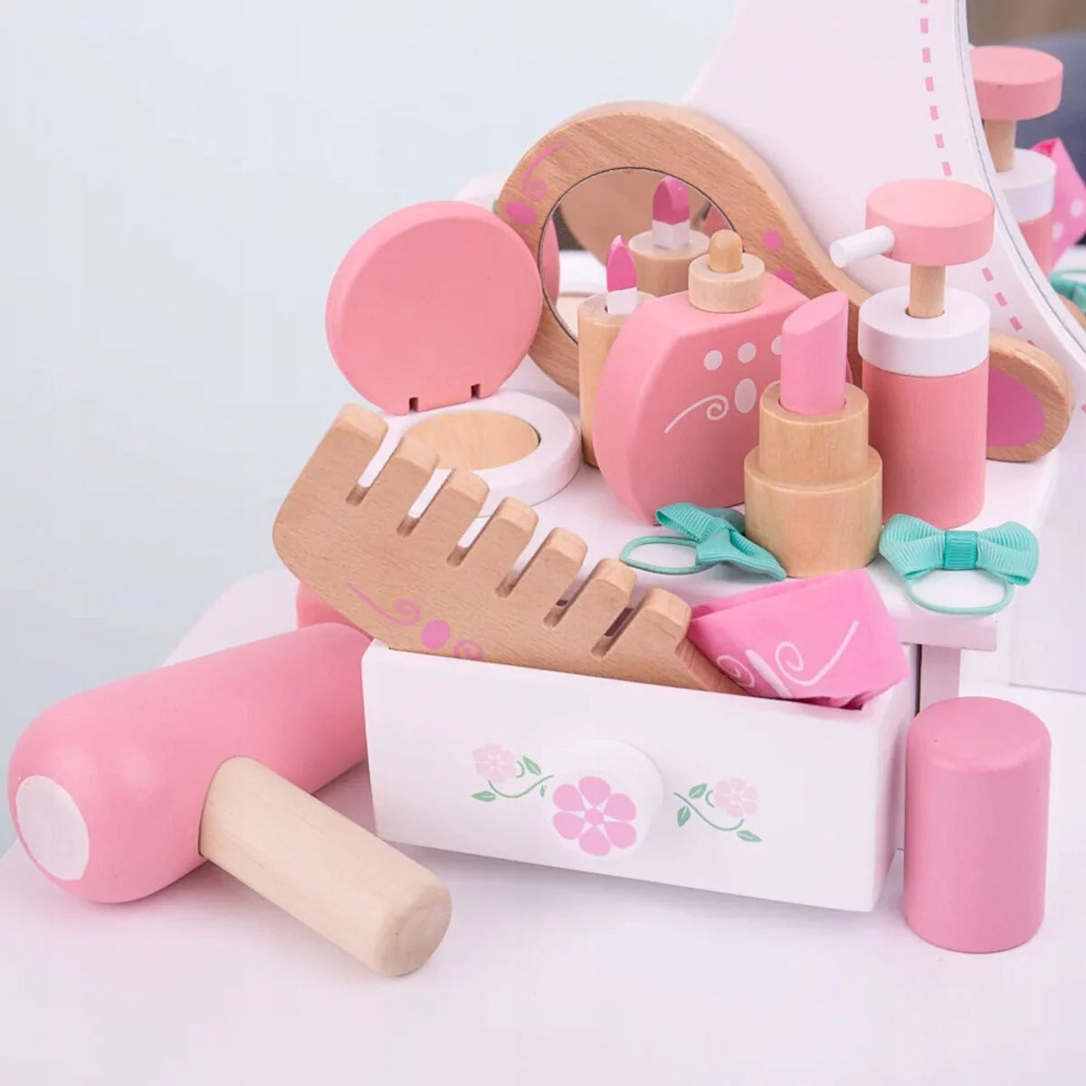 Set of small hairdresser toy for children +3 BigJigs Gender girls