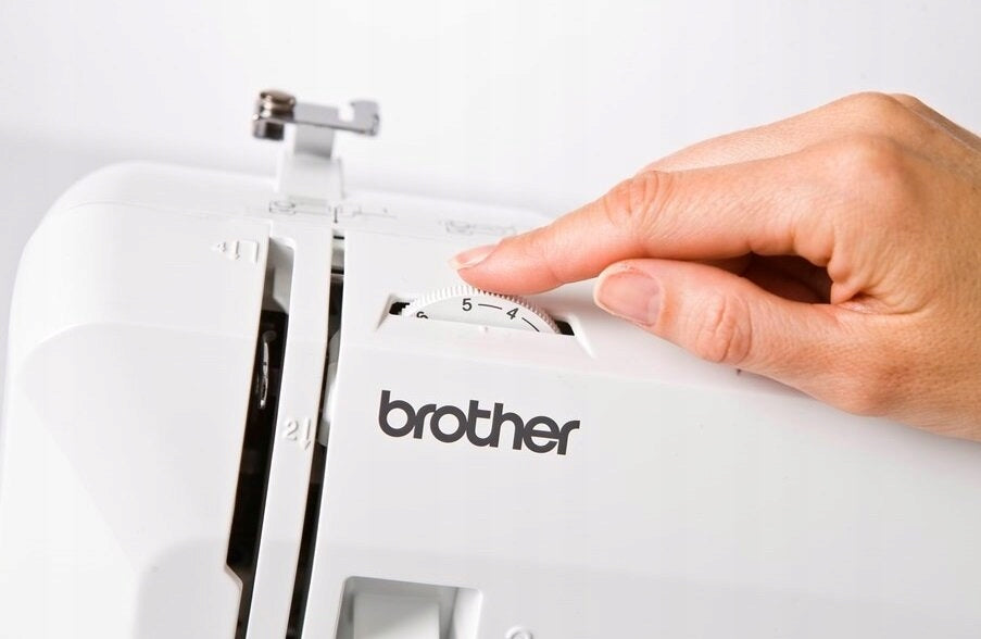 Sewing machine BROTHER RH137 51W Dominant color white