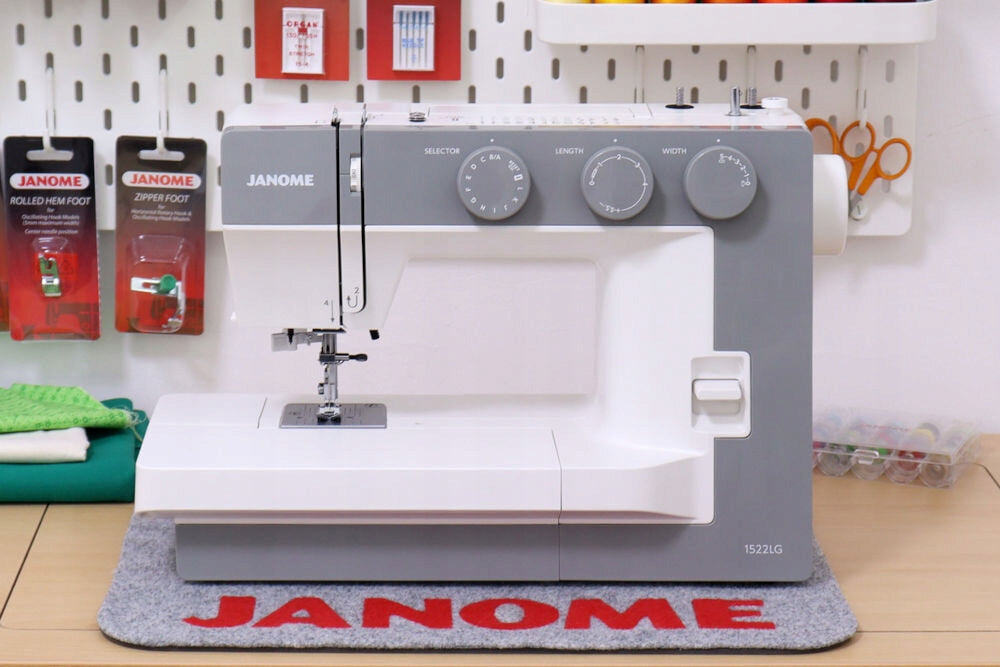 Sewing machine JANOME 1522LG Batteries included no