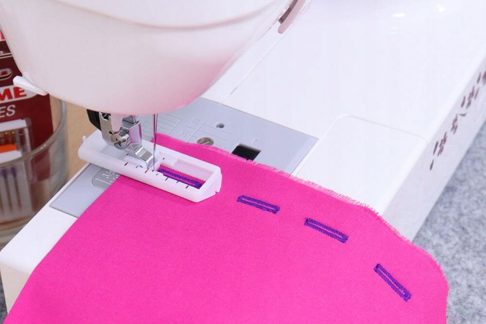 Sewing machine JUNO BY JANOME E1030 Hook rotating