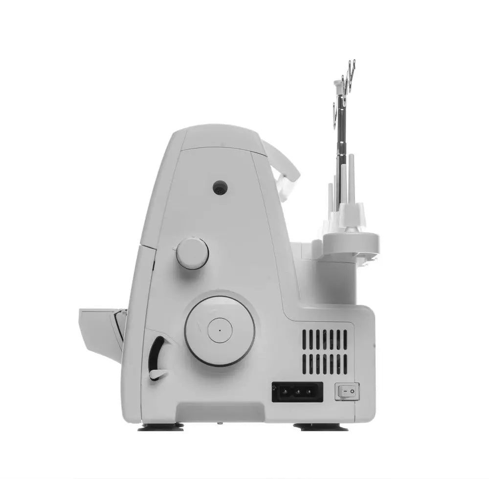 Sewing machine Singer Overlock S0105 Material synthetic material