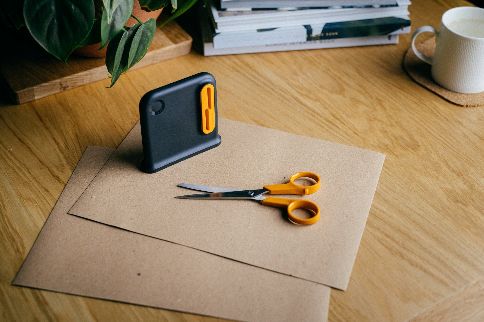 Sharpener for scissors FISKARS Clip-Sharp 1081190 ceramic Packaging status original