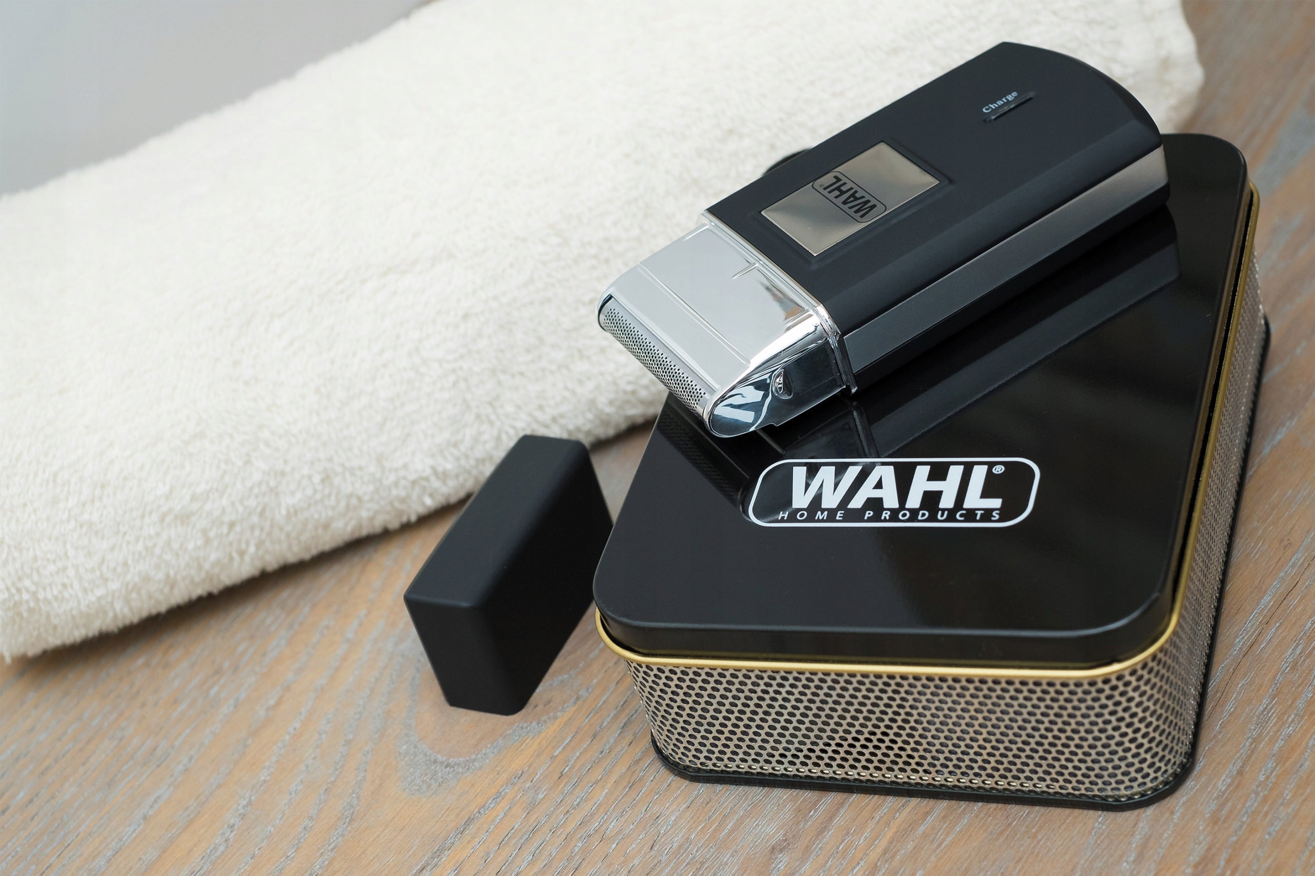 Shaver 03615-1016 Wahl Travel Shaver Packaging status original