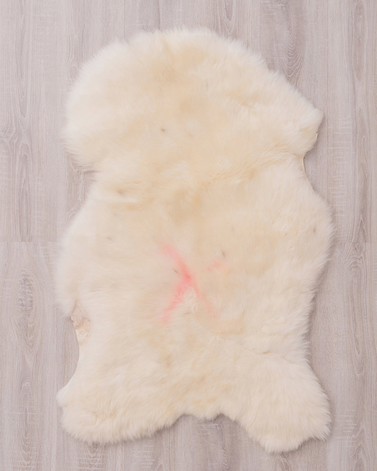Sheepskin Natural Sheepskin Fur Sheepskin 2 Category with Defects Manufacturer code MBU1