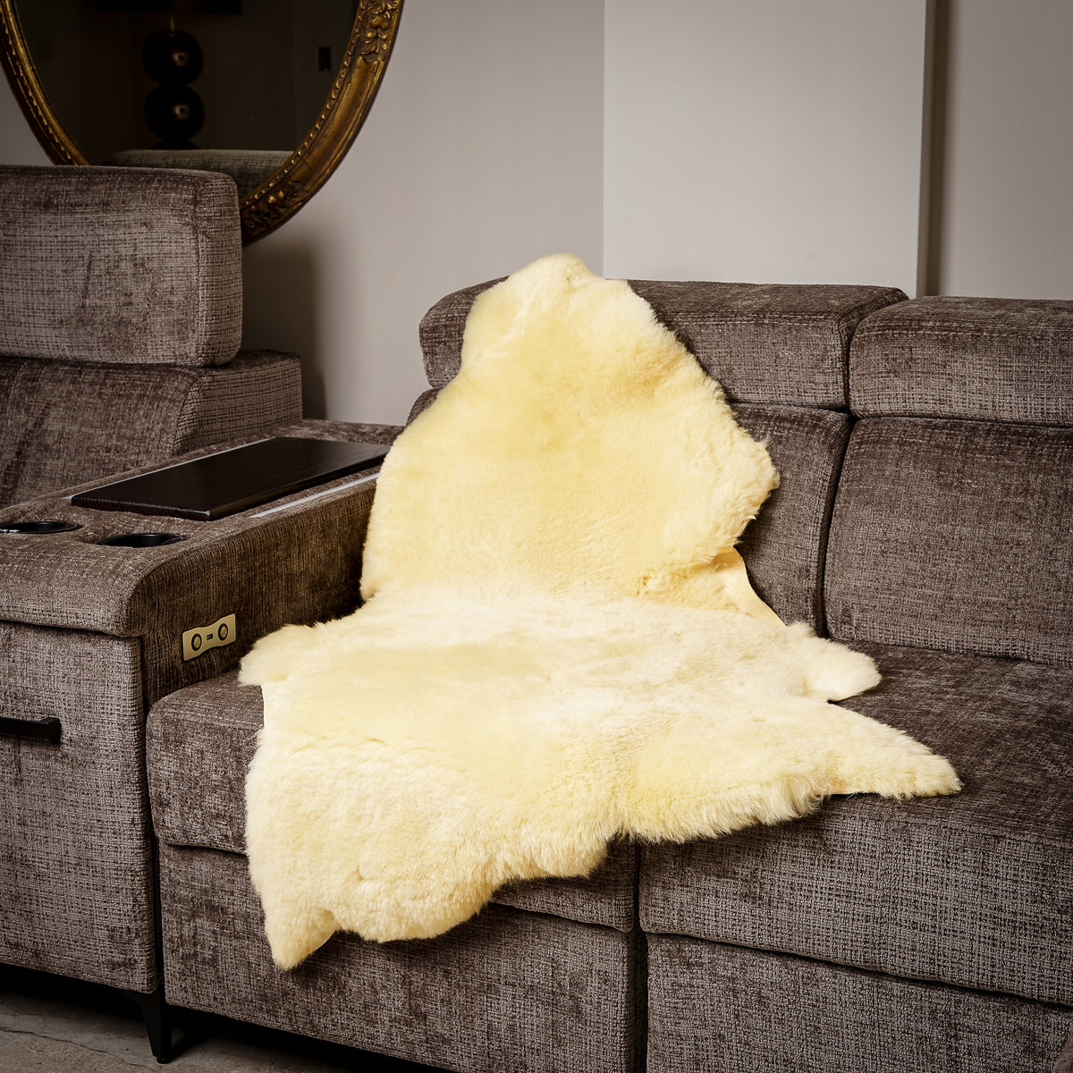 Sheepskin "RELUGAN" - 140cm/XXXL (Mother) 100%Natural! Manufacturer code Skóra Owcza Relguan Matka