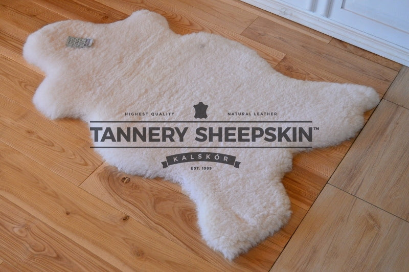Sheepskin White Short Hair Natural Manufacturer code SK002b