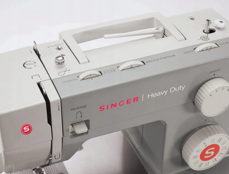 Singer 4411 Heavy Duty Home Sewing Machine Strong 11 Stitches Manufacturer code 4411/00
