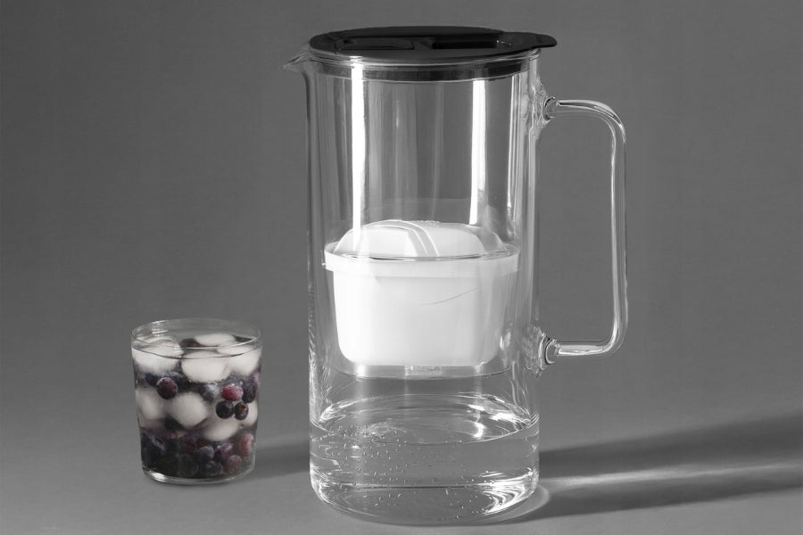 Small glass borosilicate water filter jug Wessper D4 MINI black 2l Dominant color black