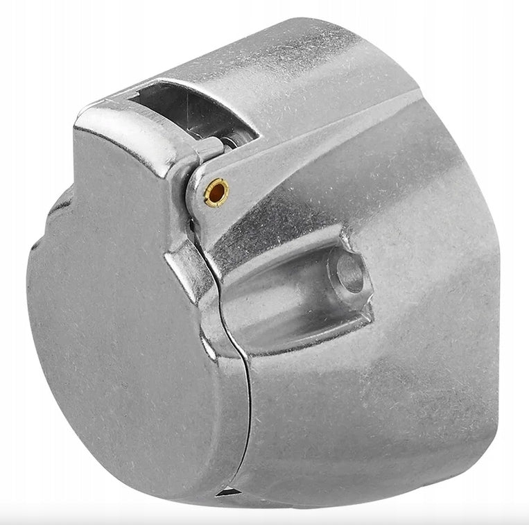 Socket 7 + 1 pin with a fog light switch