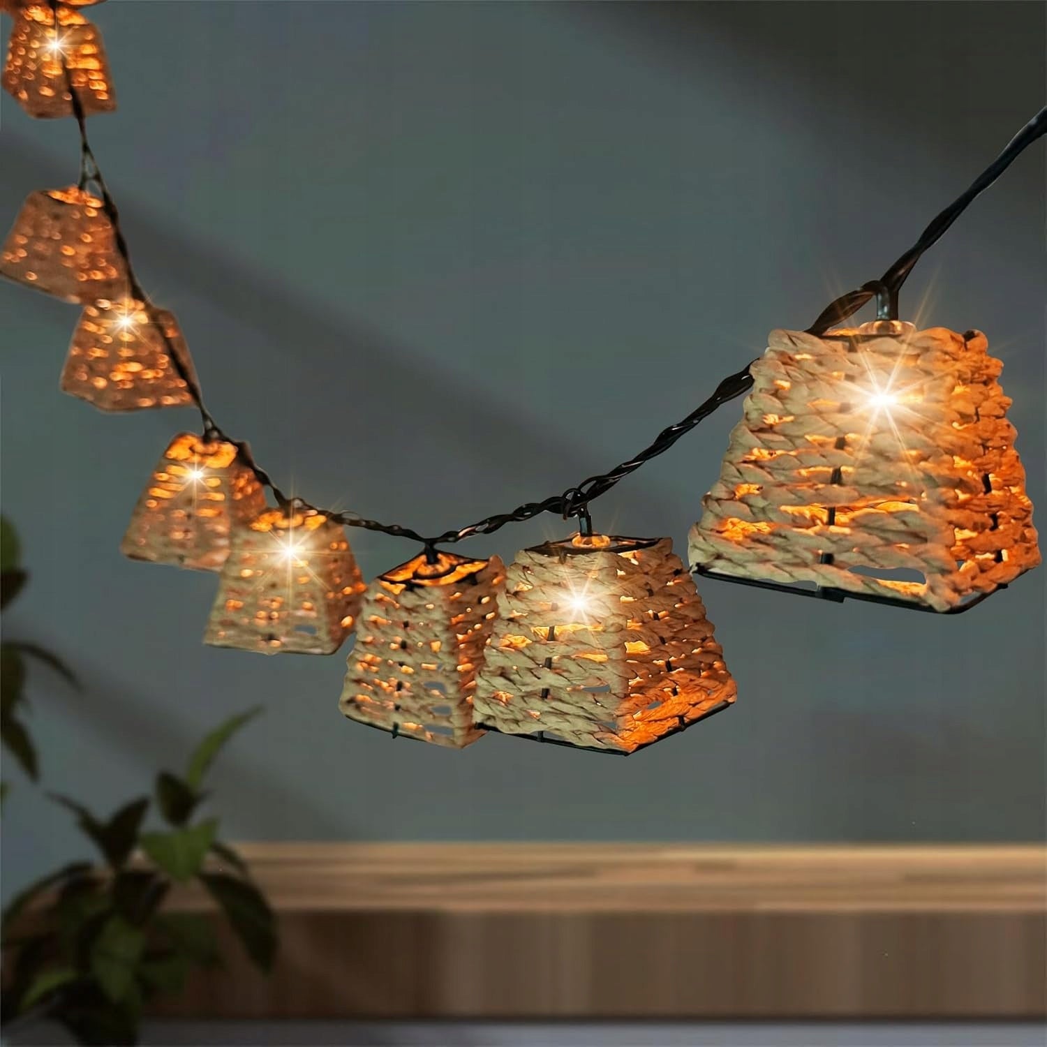 Solar Garden Lights Rattan 10 LED Waterproof Packaging status original