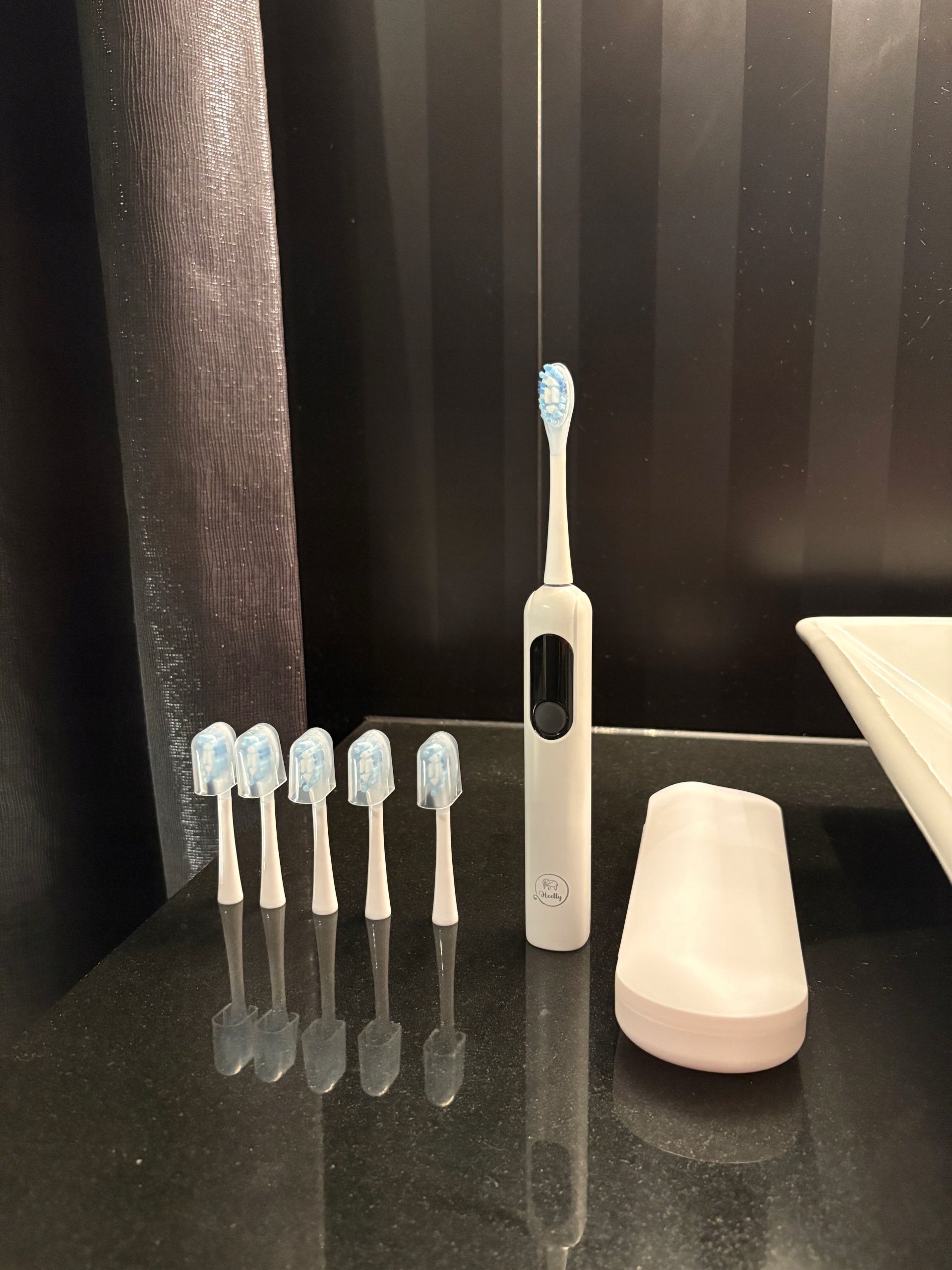 Sonic toothbrush HEELLY Electric PL Menu 6 tips Pouch EAN (GTIN) 5907167320284