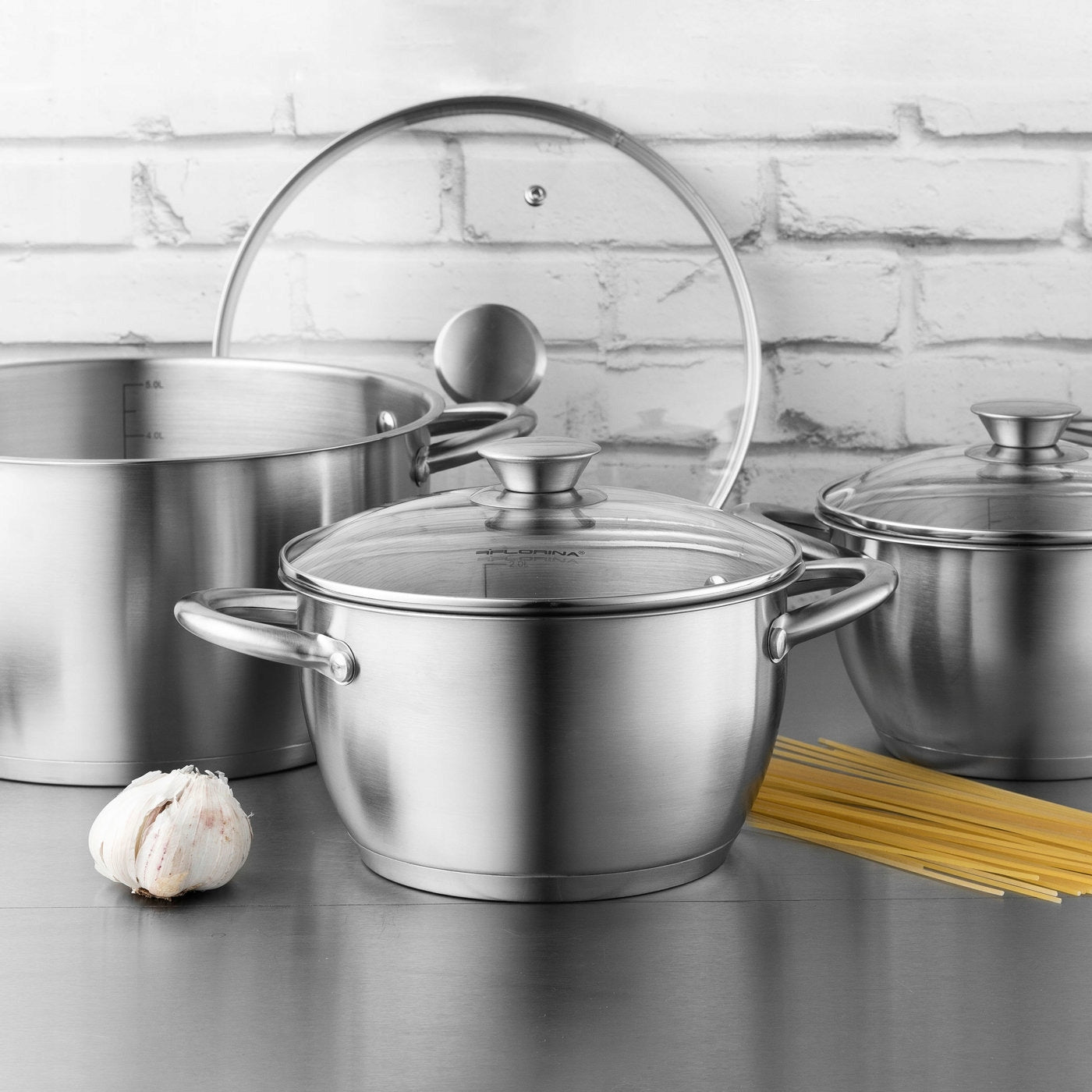 Stainless steel induction pot INOX 20cm 3,1L with lid Packaging status original