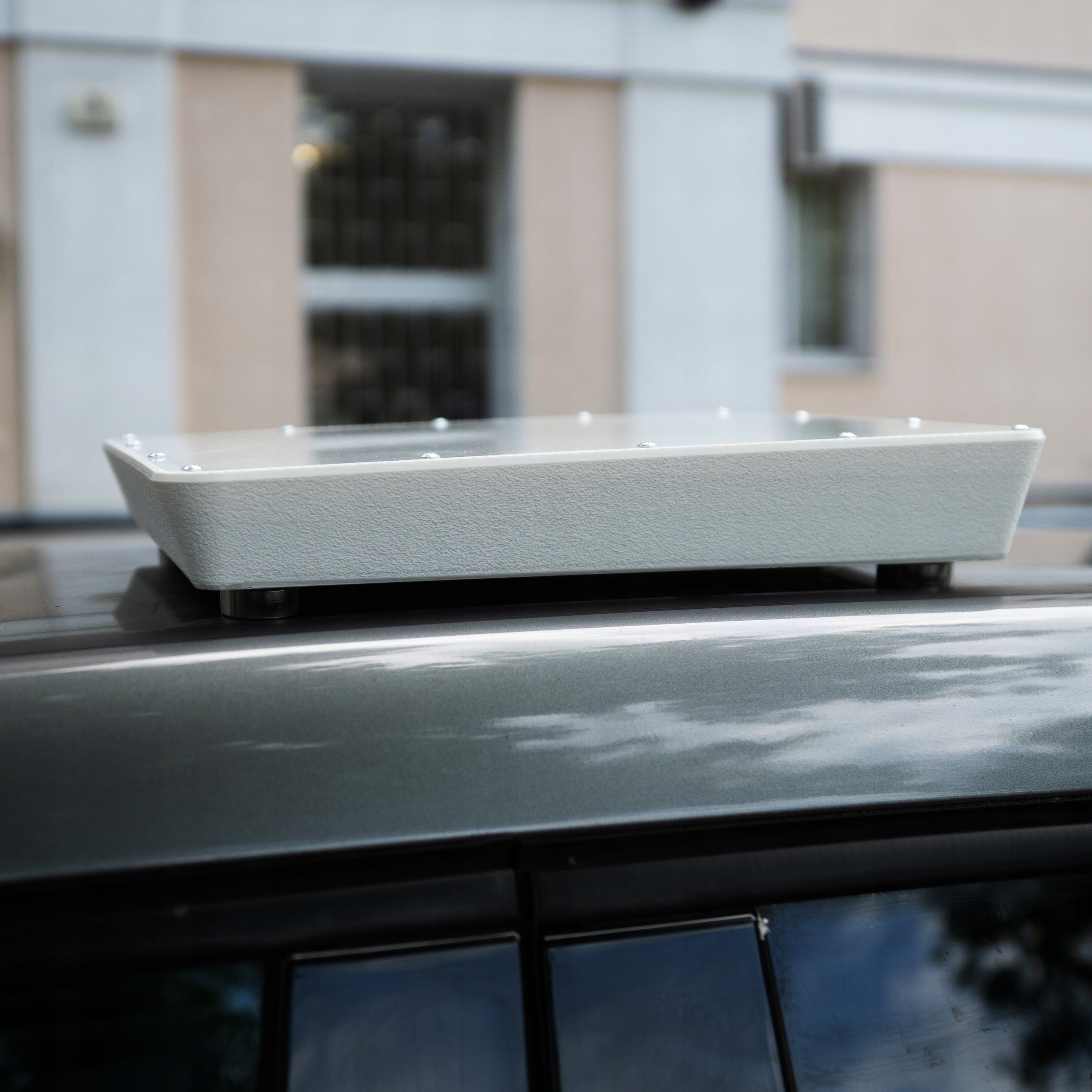Starlink mini mounting bracket on the roof of the motorhome. Grey Manufacturer code Uchwyt do montażu Starlink