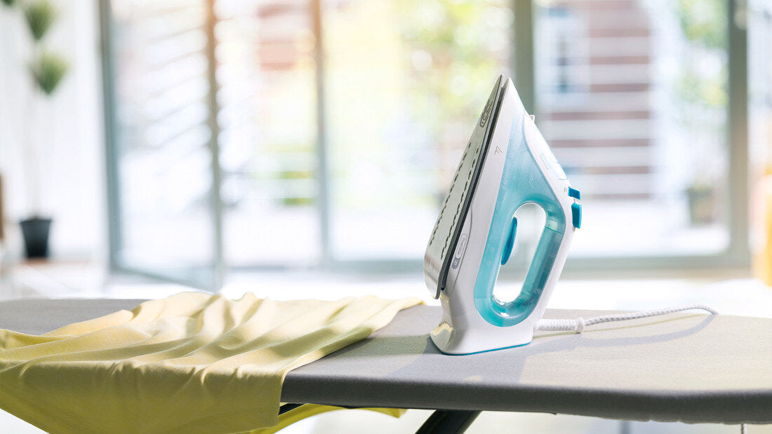Steam iron BRAUN TexStyle 3 SI3043 GR Turquoise Dominant color green