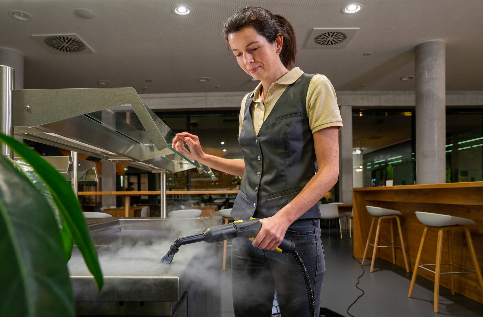Steamer Karcher SG 4/2 Classic (2250W, 4 bar, 145 °C) 1.092-301.0 Brand Kärcher
