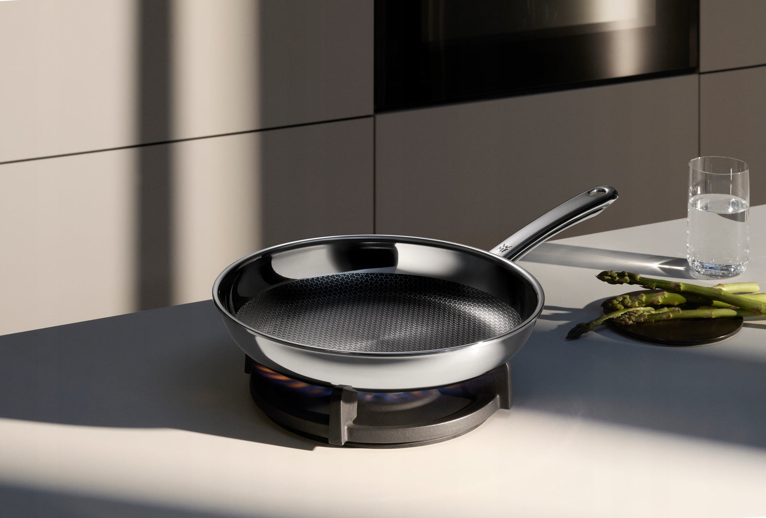 Steel pan WMF Profi Resist 24cm induction non-stick gas EAN (GTIN) 4000530649843