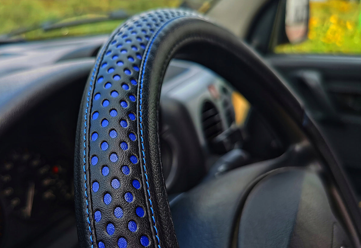 Steering wheel cover Black Blue overlay leather 37-39 cm POK-R SKY Manufacturer no brand