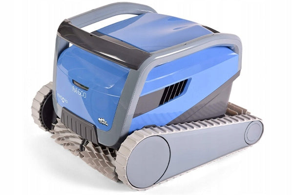 Swimming pool vacuum cleaner Dolphin M600