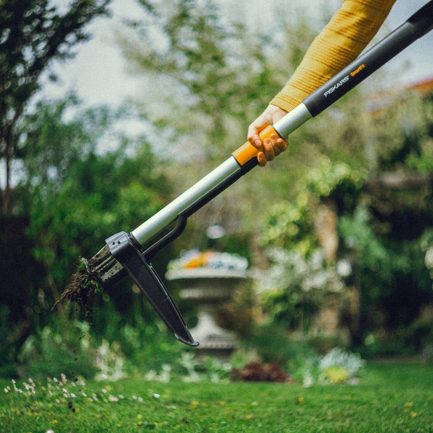 TELESCOPIC WEED CUTTER 1-1,19M STAINLESS STEEL Customs tariff code 82019000