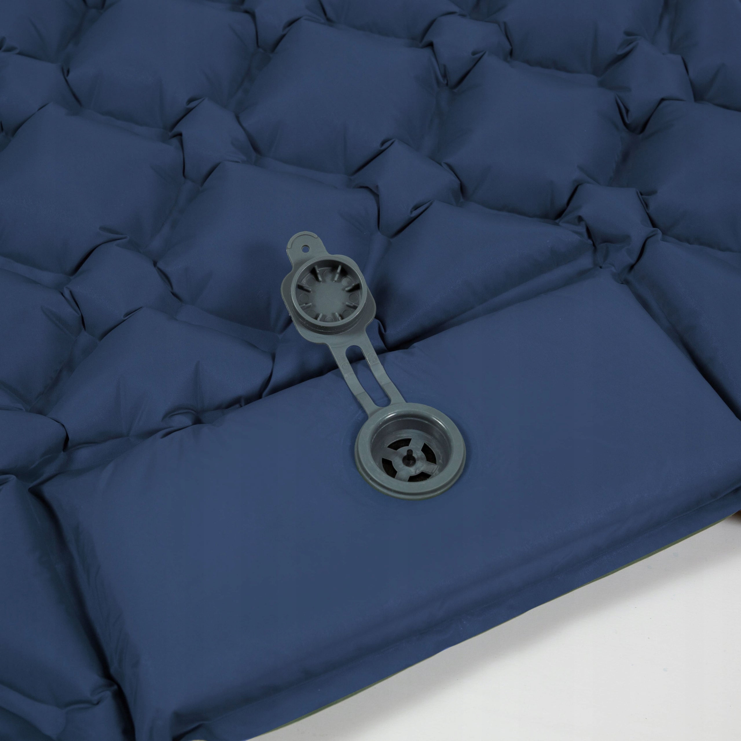 TREKKING MATTRESS WITH BUILT-IN PUMP ULTRALIGHT MAT + PUMP Manufacturer code Materac trekkingowy lekki z pompką