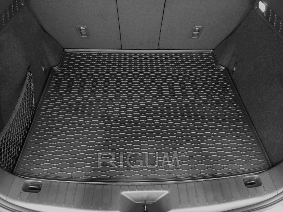 TRUNK RUBBER MAT Mazda CX-60 CX60 from 2022.- RIGUM EAN (GTIN) 8592980420098
