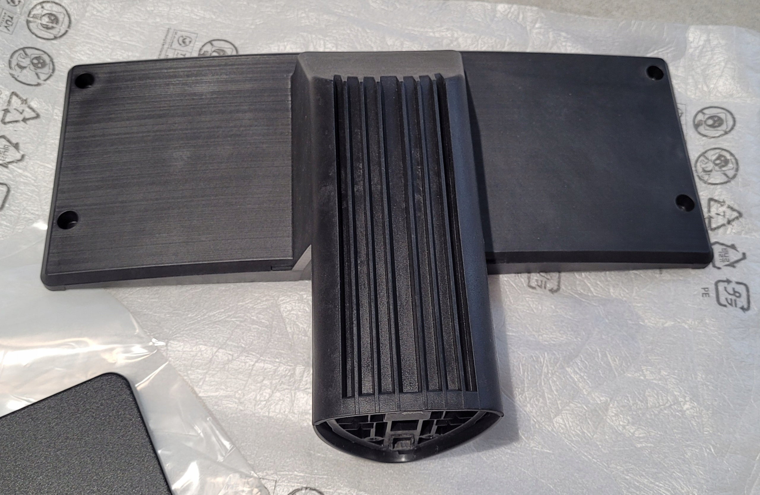 TV Stand Feet/Legs BN63-19394A BN63-19386X (1026) Manufacturer code QE65Q77A