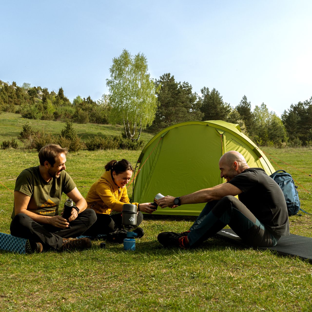 Tent Alpinus Tarragona 3 person green 180x220x130cm waterproof 3000mm Color green