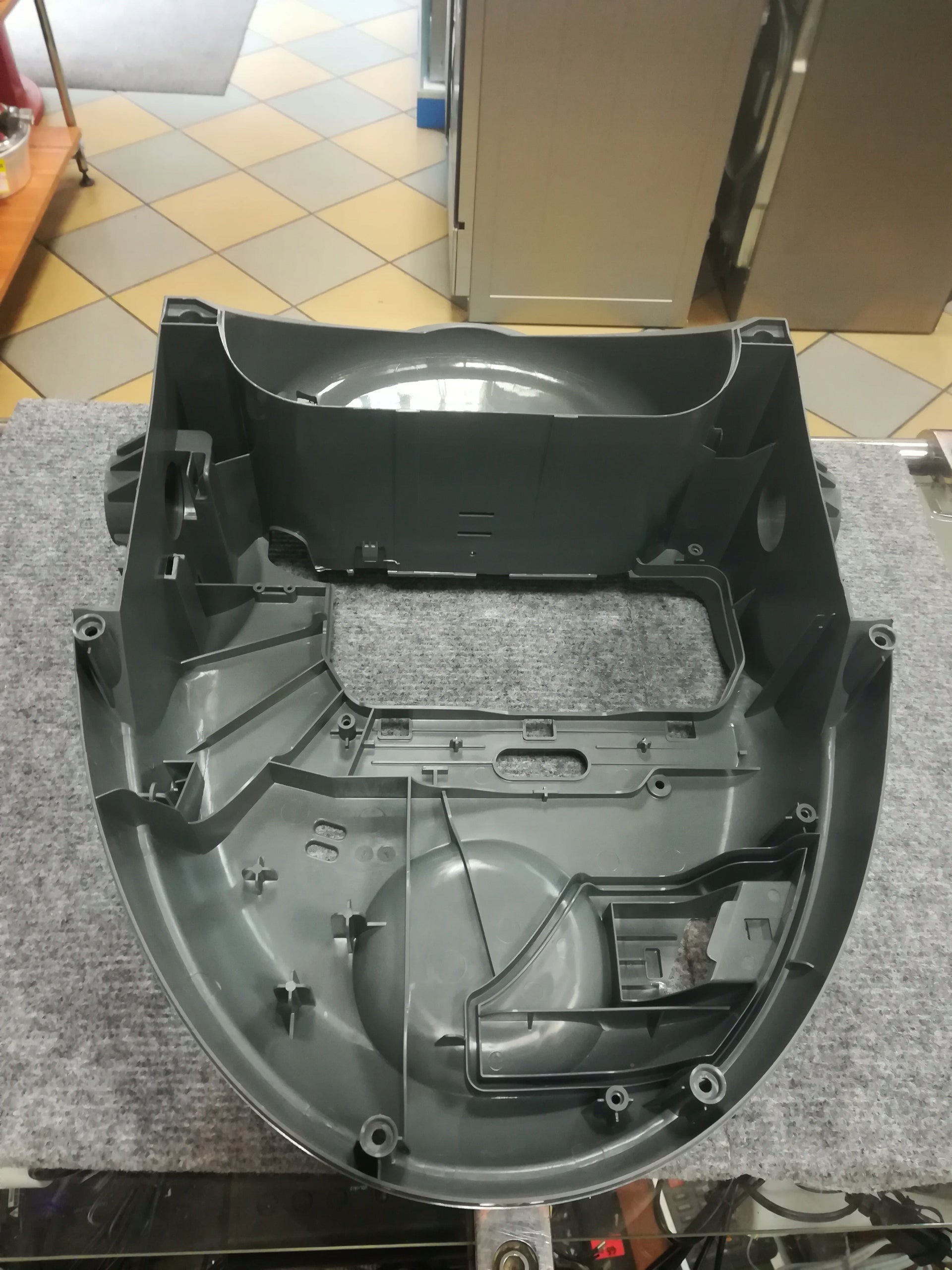 The body of the Zelmer Wodnik Duo vacuum cleaner