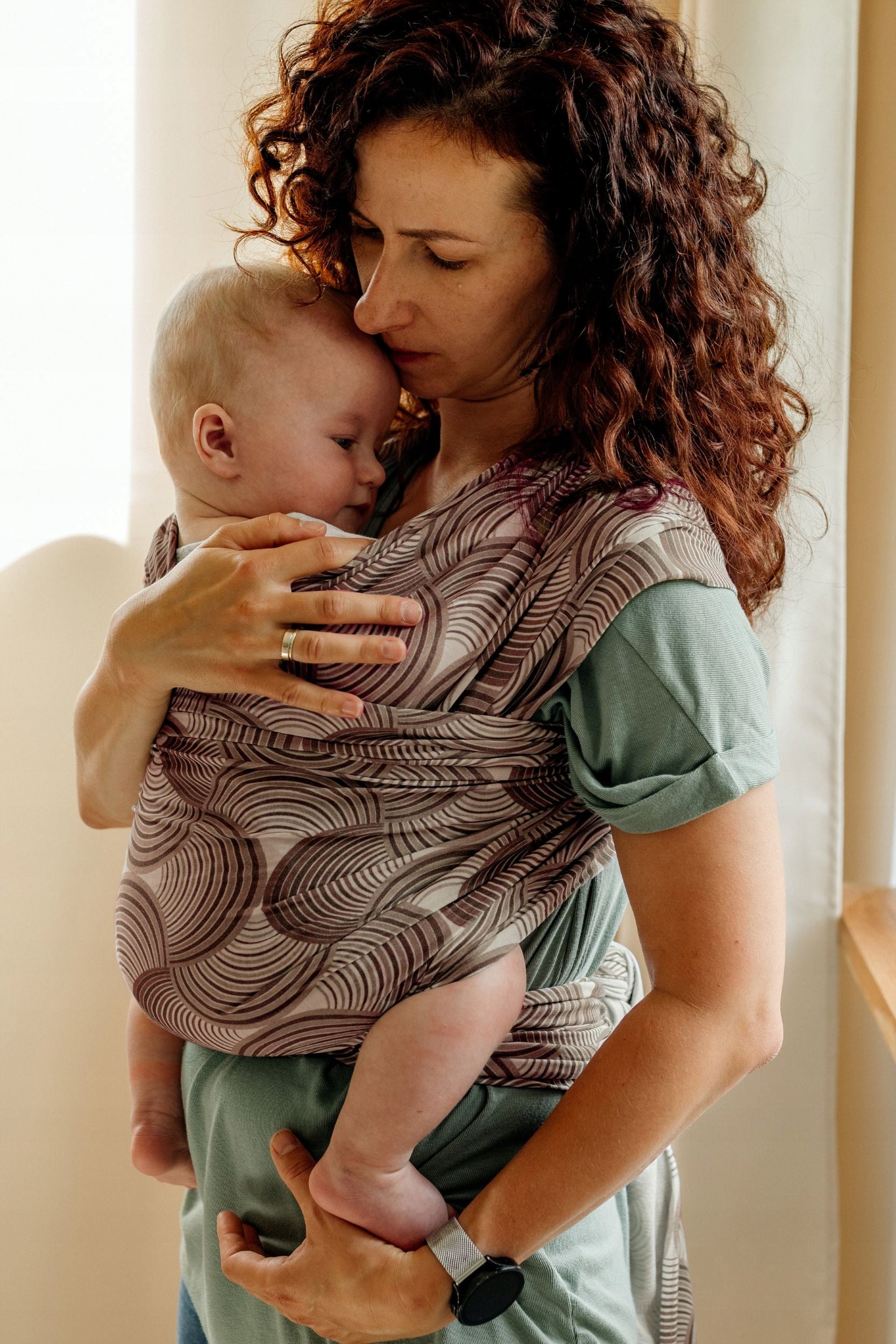 Tie scarf for carrying a child -shades of Beige and Brown Packaging status original