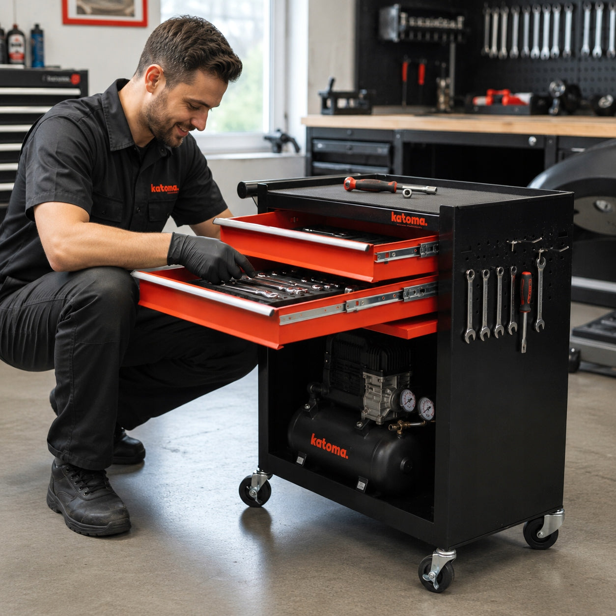 Tool trolley Katoma KAT3 red with 2 drawers lock and brake Manufacturer code KATOMA KAT3