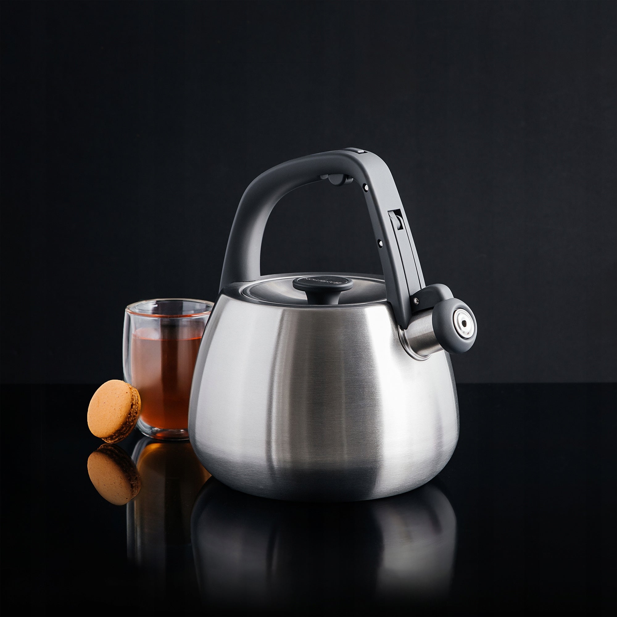 Traditional steel kettle Ambition TOWER 2,3 l silver satin Manufacturer code 42788