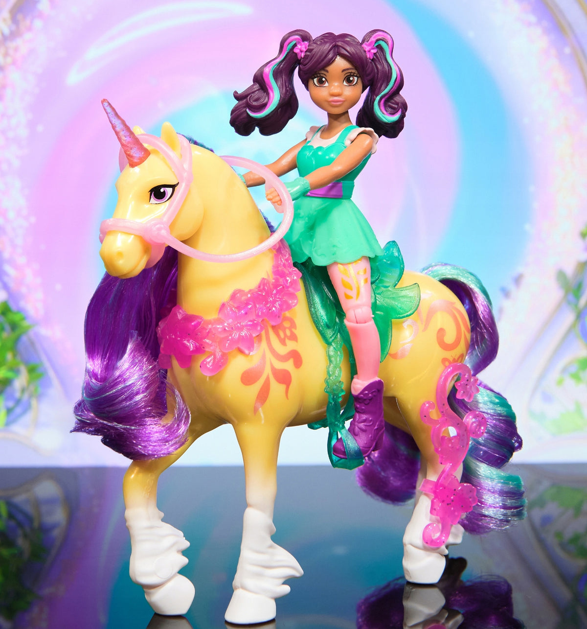 UNICORN ACADEMY SET OF TWO FIGURINES AVA UNICORN LEAF + BRUSH Packaging status original
