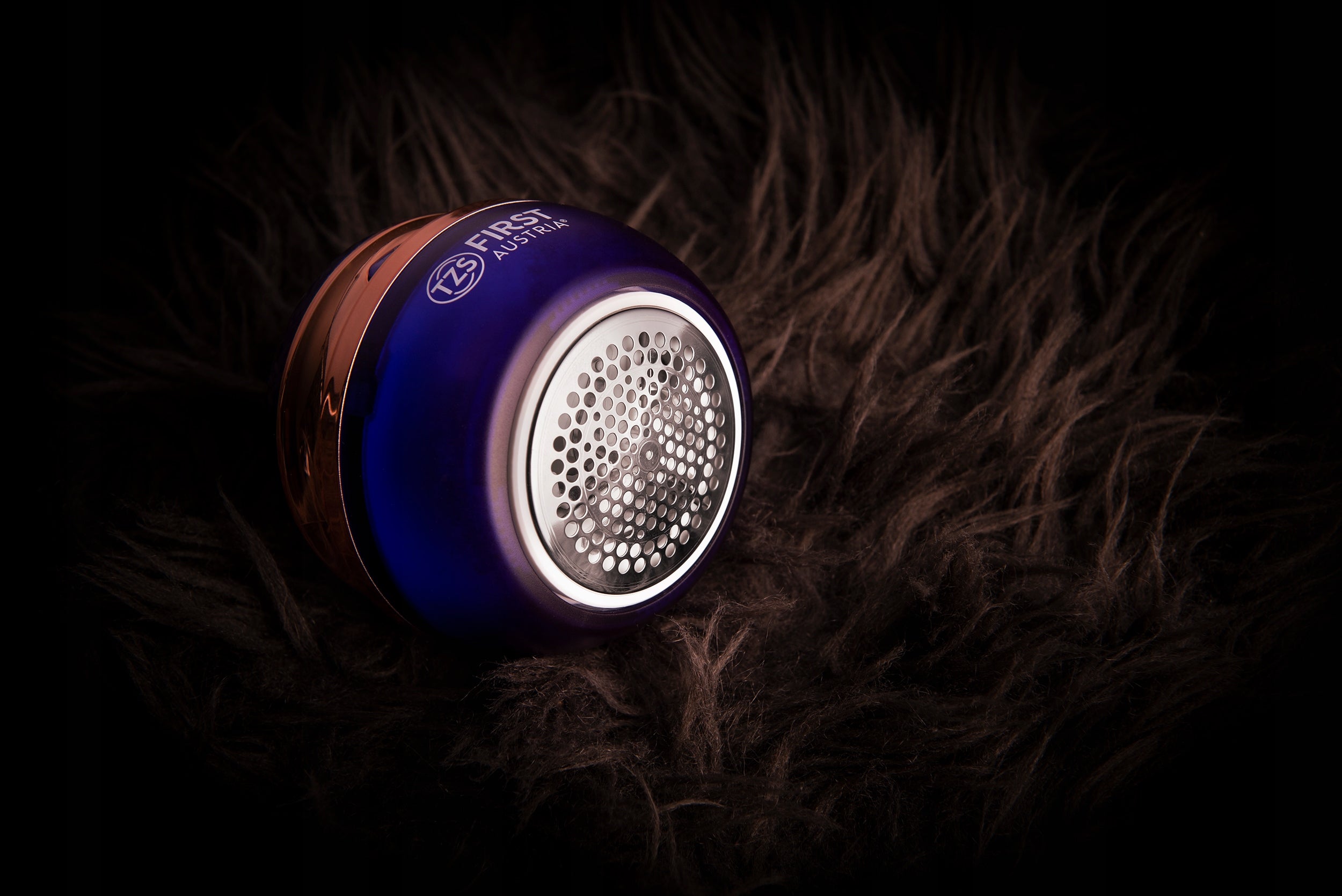Upholstery Shaver COUCHES SMALL MODERN DESIGN EFFICIENT COMPACT Packaging status original