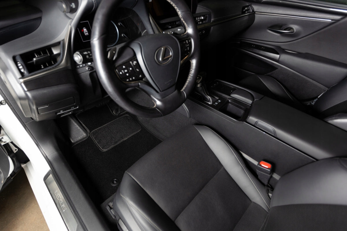 VELOUR CAR RUGS FOR FRONT – SLEEK BLACK + STOPWATCHES Manufacturer's catalog number DYWANIKI SAMOCHODOWE