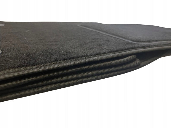 VELOUR RUGS SKODA OCTAVIA 2 II 04-13 Manufacturer's catalog number W1