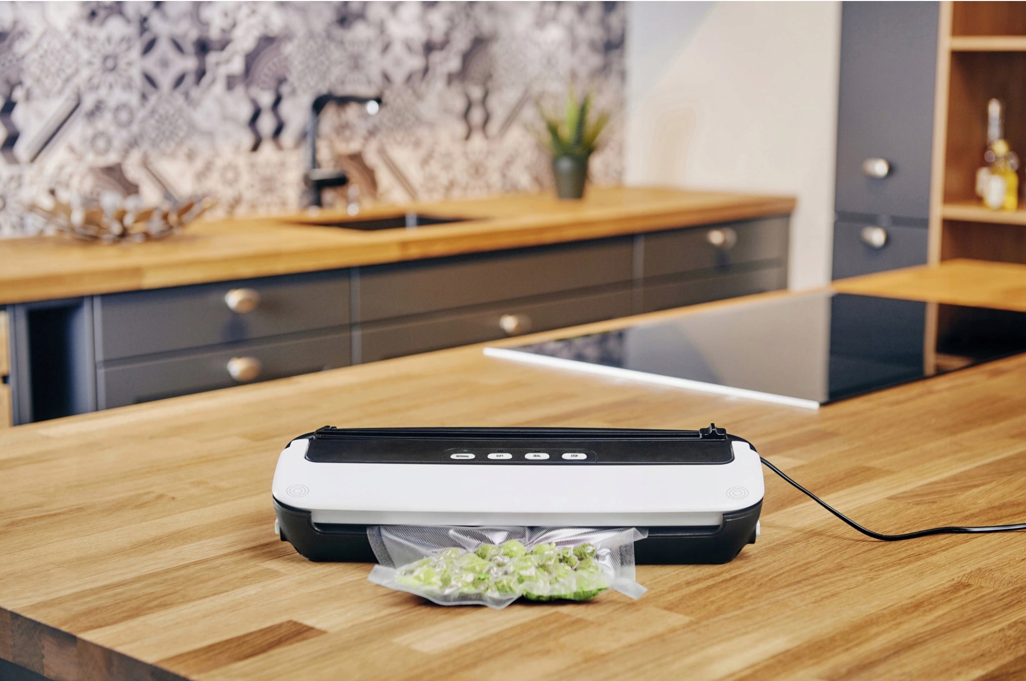 Vacuum welding machine Monolith rolls of foil freebie Power 85 W