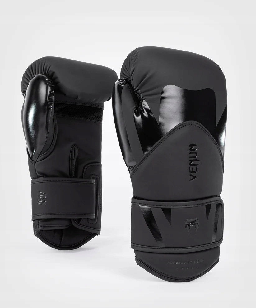 Venum Boxing Gloves Challenger 4.0 Black 14oz Color black