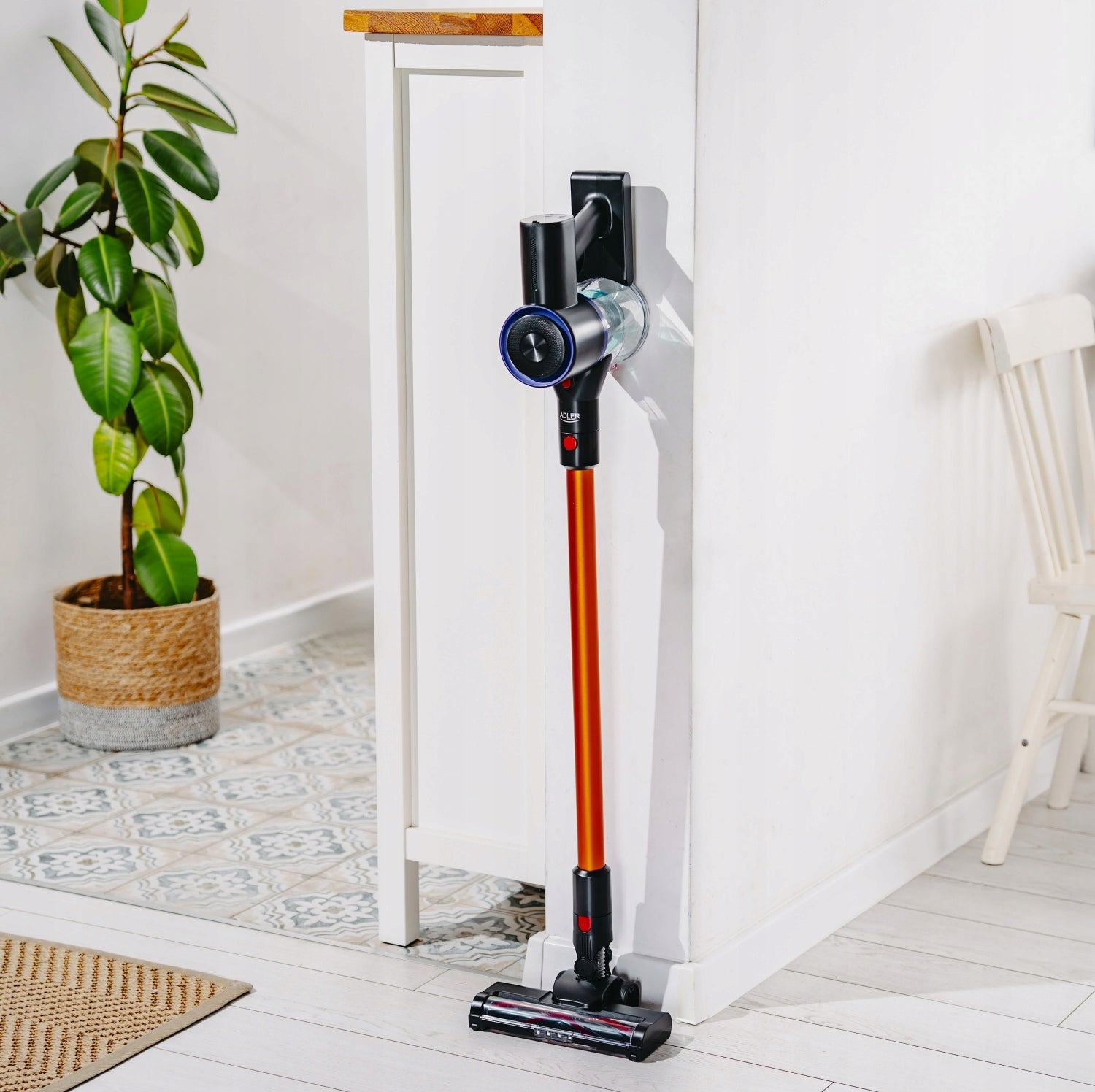 Vertical Vacuum Cleaner Wireless LED Electrobrush Powerful Handheld 2in1 ADLER Dust container volume 0.6 l