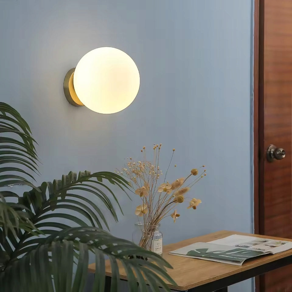 WALL LAMP GOLD BALL WHITE GLASS WALL LAMP ROUND SINGLE POINT G9 Packaging status original