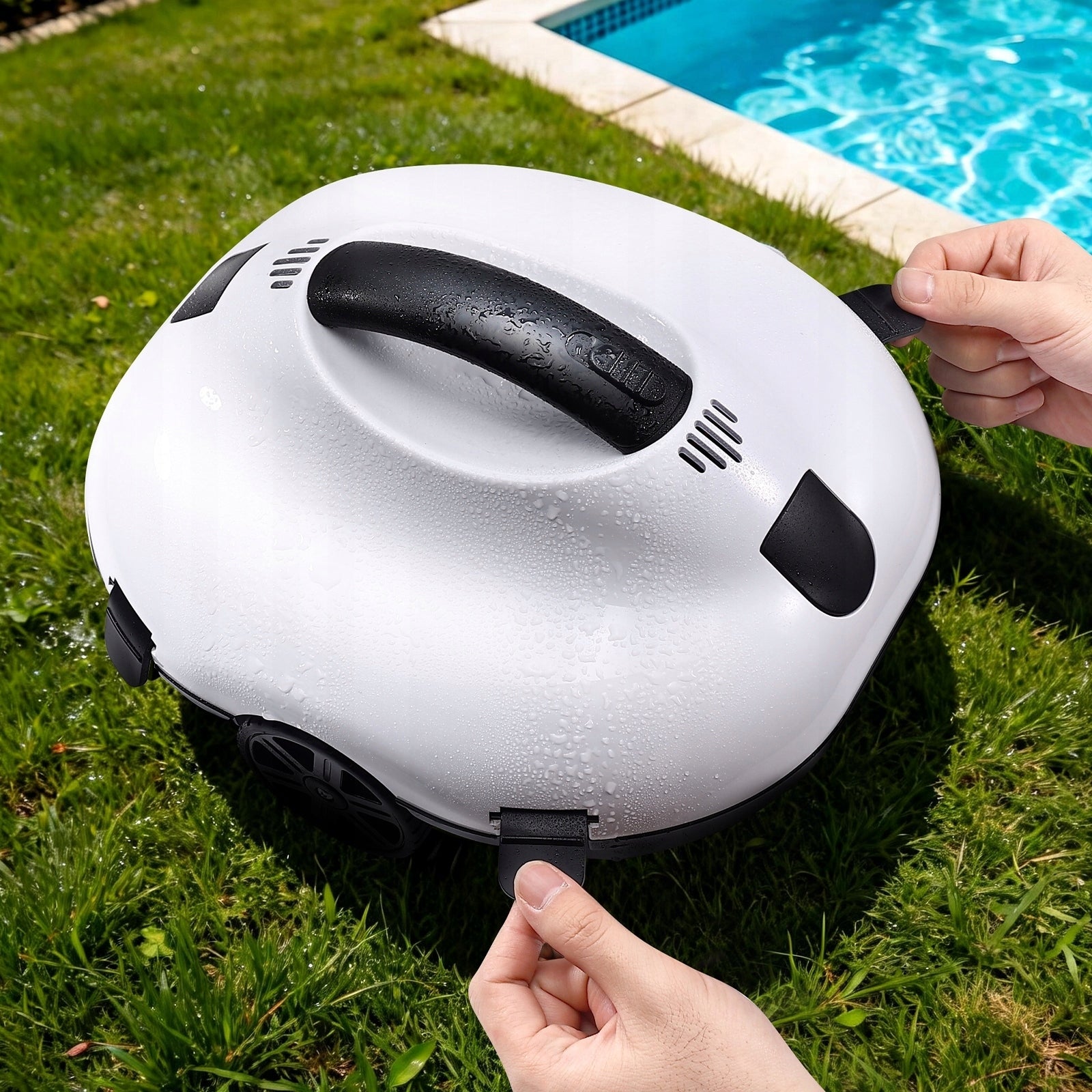 WIRELESS ROBOT POOL CLEANING AUTOMATIC 130MIN 80M2 WHITE Manufacturer Blossom