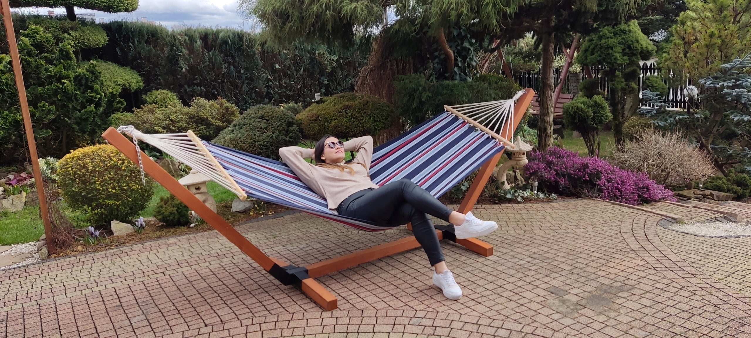 WOODEN FRAME + HAMMOCK 2 persons 300 KG GARDEN EAN (GTIN) 6955830884211