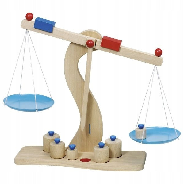 WOODEN SCALE WITH METAL PLATES AND A SET OF WEIGHTS (GOK038)