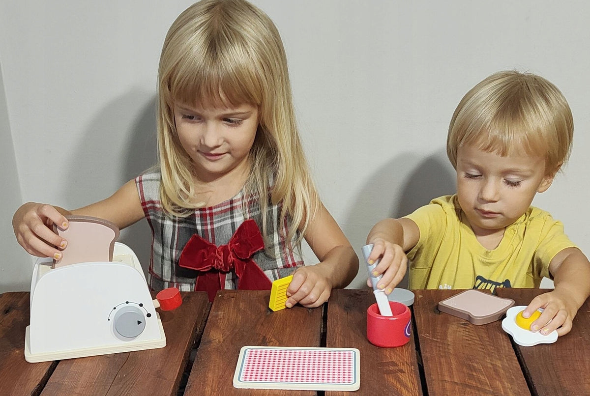 WOODEN TOASTER + ACCESSORIES BREAKFAST SET Toaster toy + accessories Manufacturer code APE TRADE TOSTER